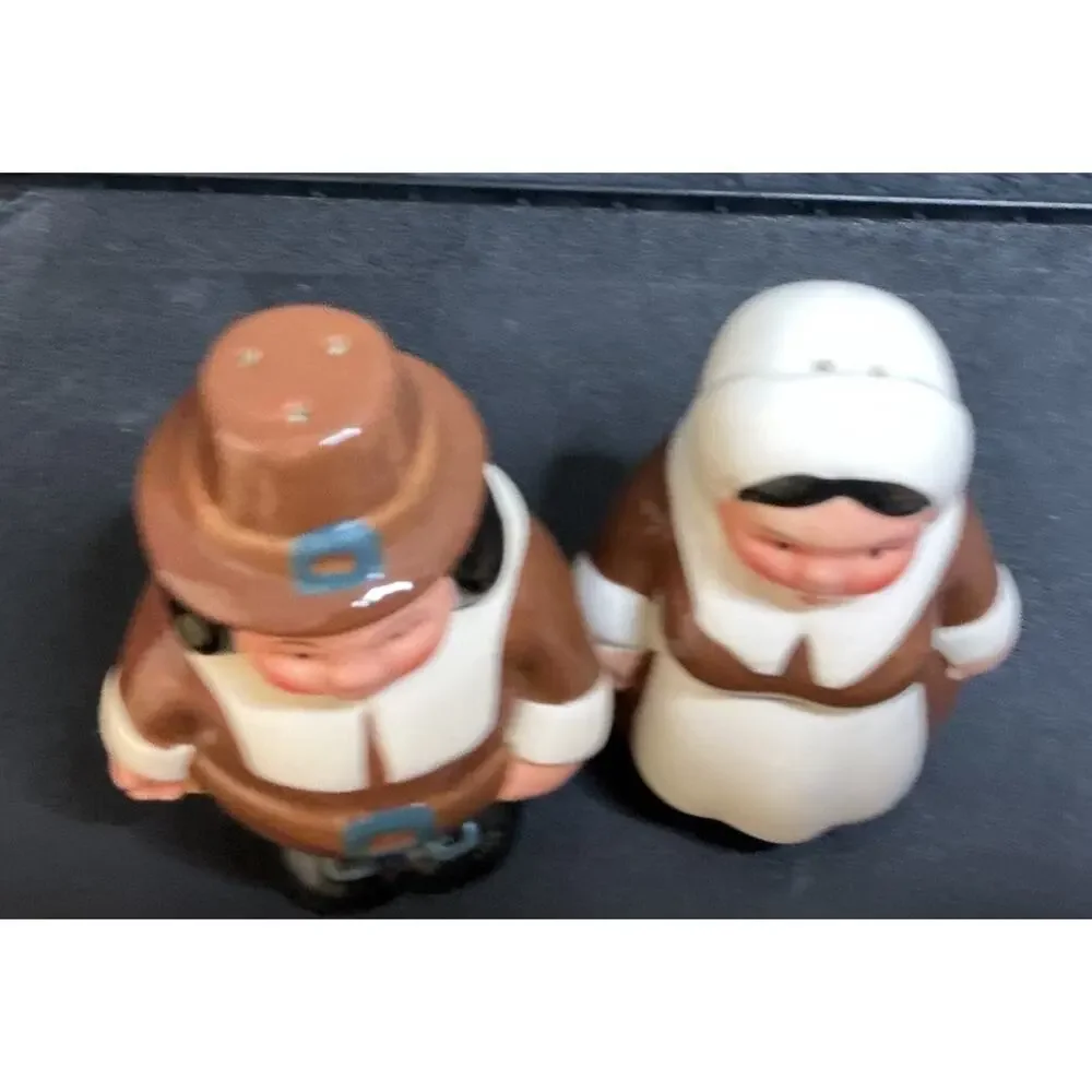 Publix,The Pilgrim Pair Ceramic, Original Collectible Salt and Pepper shakers